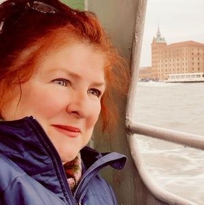 Meet your Posher, Marian